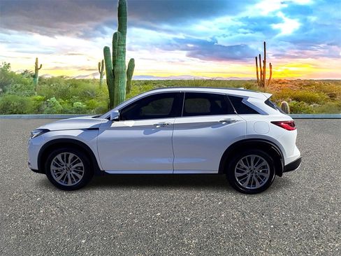 Used 2023 INFINITI QX50 Luxe image 7