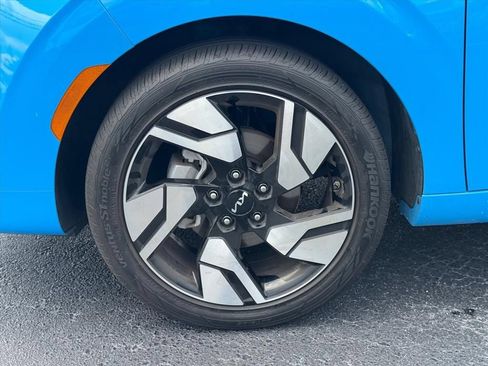 Certified 2024 Kia Soul GT-Line FWD image 9