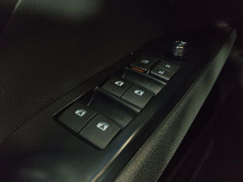 Used 2019 Toyota Camry SE FWD image 27