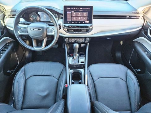 Used 2022 Jeep Compass Limited image 9