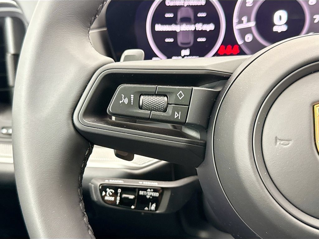 Used 2026 Porsche Cayenne AWD/4WD image 14