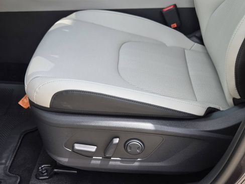 New 2026 Kia Sportage EX FWD image 19