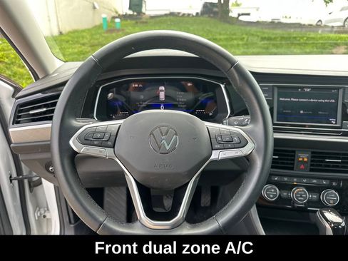Used 2023 Volkswagen Jetta SE w/ Panoramic Sunroof Package FWD image 12