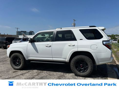 Used 2023 Toyota 4Runner SR5 Premium w/ Moonroof Package AWD/4WD image 5