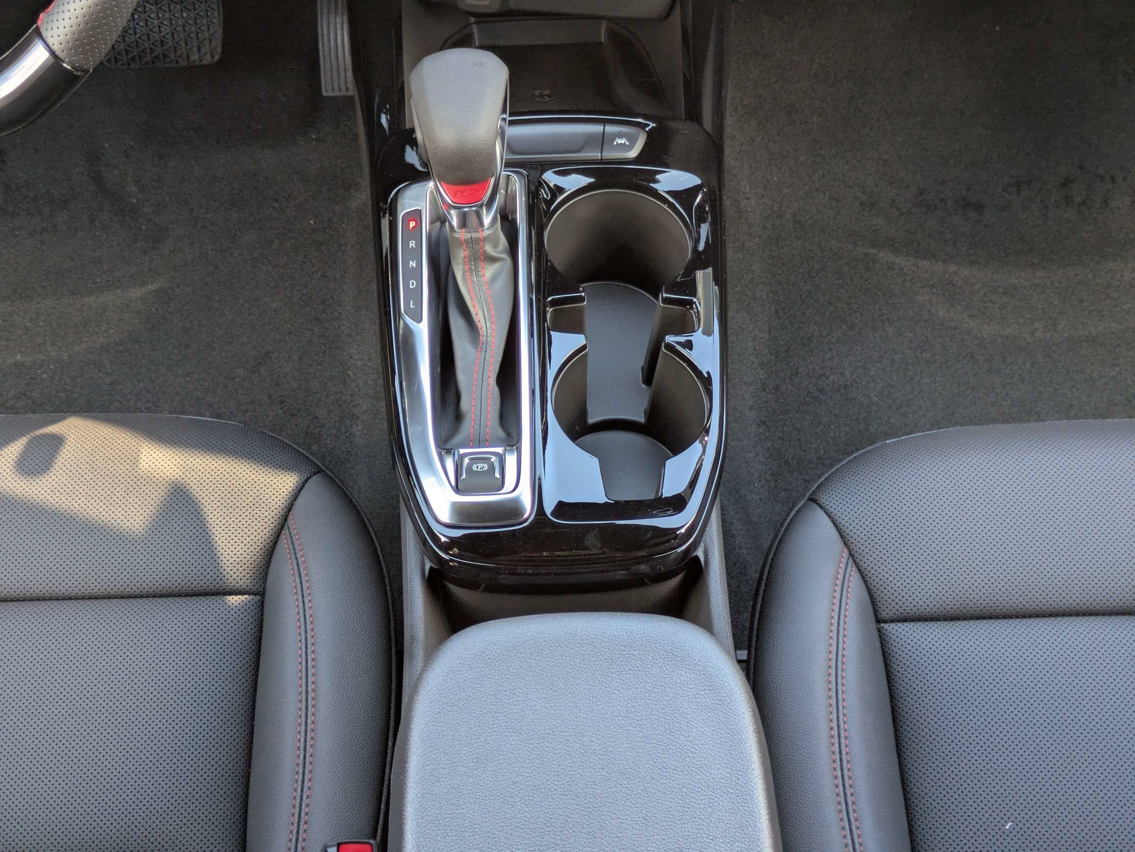 New 2026 Chevrolet Trax RS w/ Sunroof Package FWD image 6