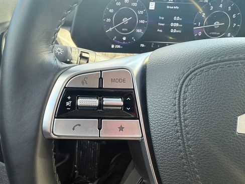 Used 2025 Kia Telluride SX w/ SX Captain's Chair Package FWD image 39