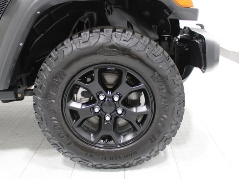 Used 2021 Jeep Wrangler Unlimited Sport AWD/4WD image 5