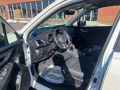Used 2020 Subaru Forester Premium image 11