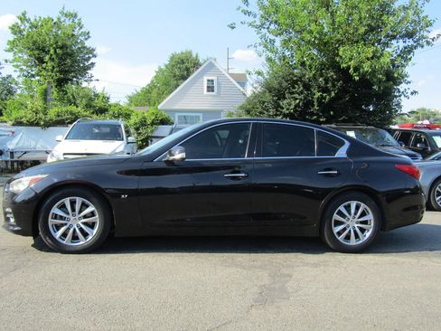 Used 2014 INFINITI Q50 Premium w/ All Weather Package RWD image 4