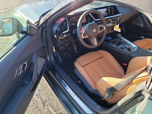 New 2026 BMW Z4 M40i w/ Premium Package image 6