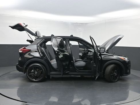 Used 2023 Nissan Kicks SR w/ SR Premium Package FWD image 36