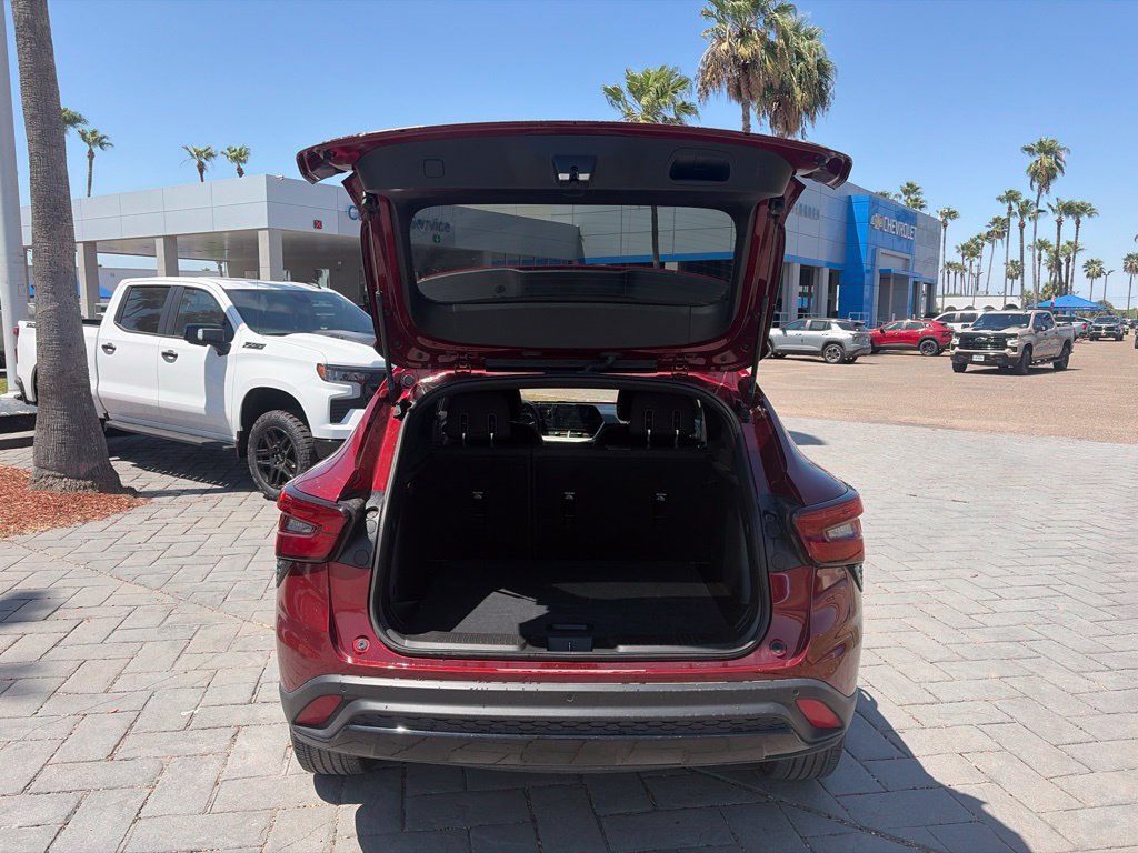 Used 2025 Chevrolet Trax RS w/ Driver Confidence Package FWD image 6