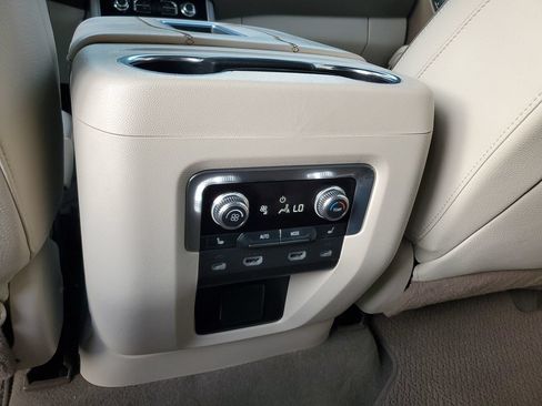 Used 2021 GMC Yukon XL Denali w/ Denali Ultimate Package AWD/4WD image 15
