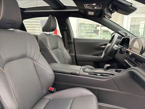 Certified 2023 Toyota Crown Limited image 33