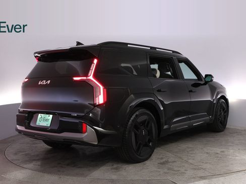 Used 2024 Kia EV9 GT-Line AWD/4WD image 3