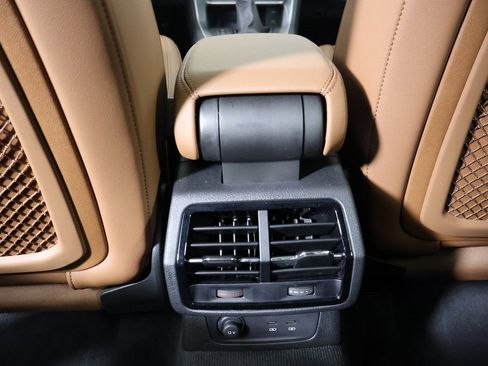 Used 2025 Audi Q3 2.0T Premium w/ Convenience Package image 25