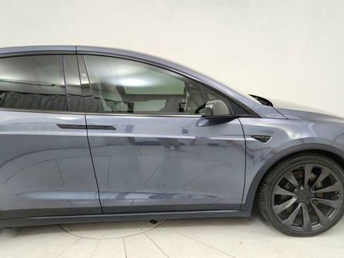 Used 2022 Tesla Model X image 8
