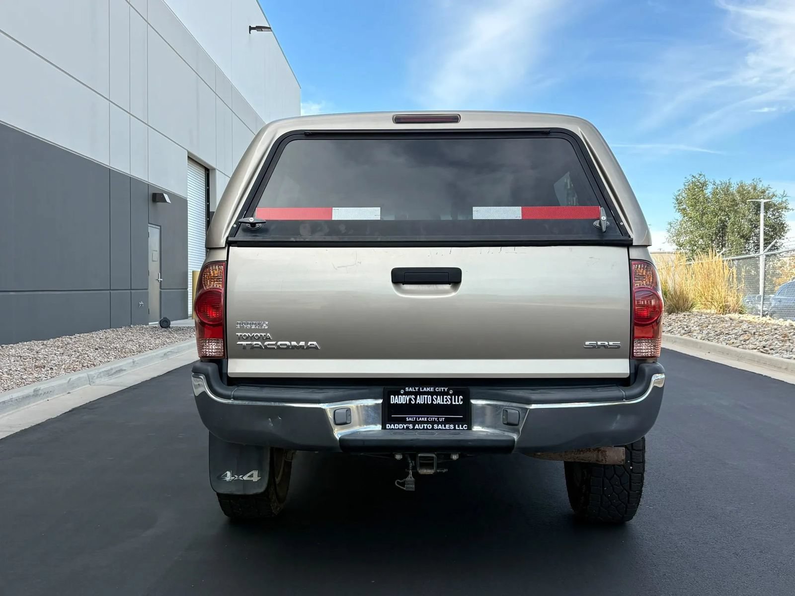 Used 2005 Toyota Tacoma 4x4 Access Cab w/ SR5 Pkg #2 image 4