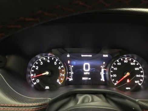 Used 2025 Jeep Compass Trailhawk AWD/4WD image 34