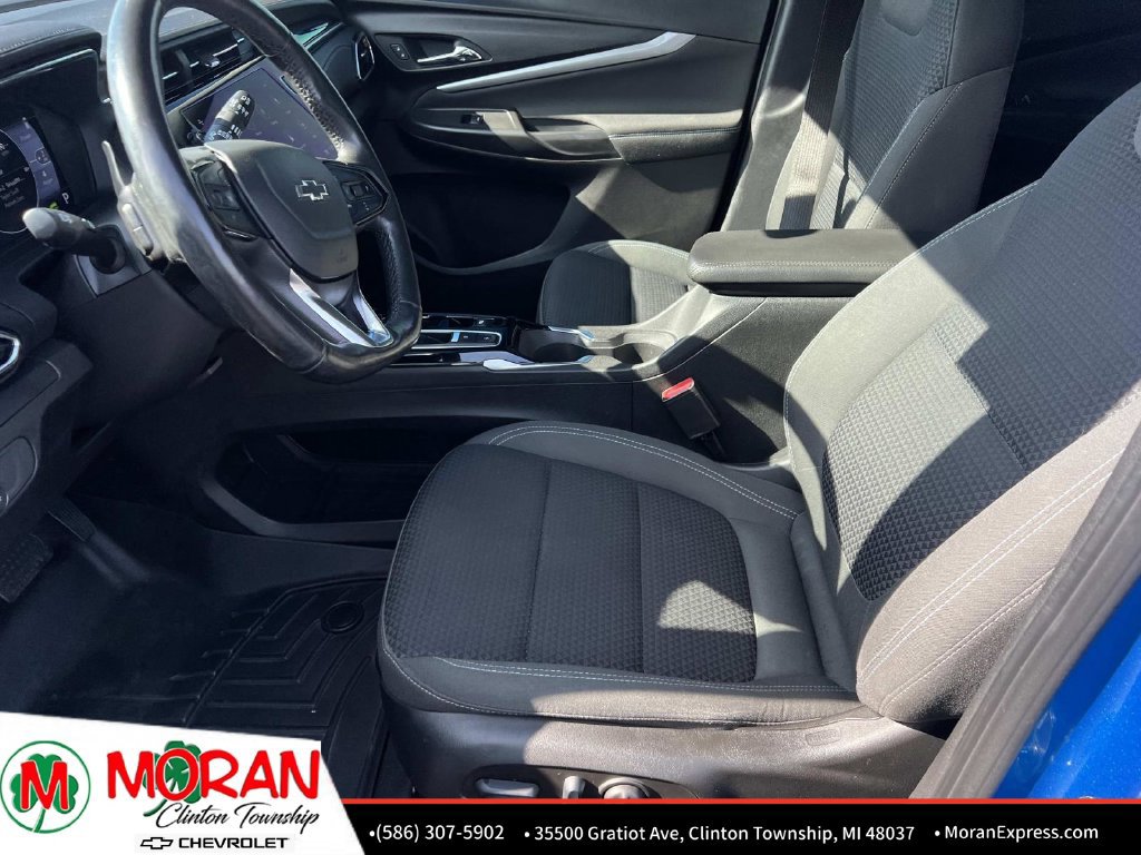 Used 2023 Chevrolet Bolt EUV LT w/ Comfort Package FWD image 18