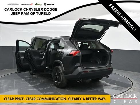 Used 2024 Toyota RAV4 XLE FWD image 67