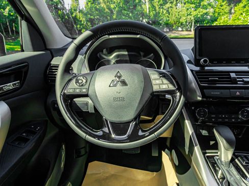 New 2025 Mitsubishi Eclipse Cross SE image 18