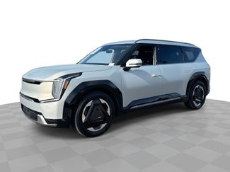 Used 2024 Kia EV9 Land video 1
