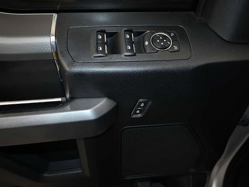 Used 2017 Ford F150 XLT w/ Equipment Group 302A Luxury AWD/4WD image 17