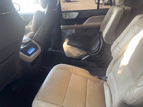 Used 2024 Lincoln Navigator L Reserve AWD/4WD image 9
