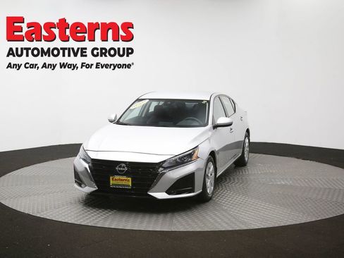 Used 2023 Nissan Altima 2.5 S FWD image 52