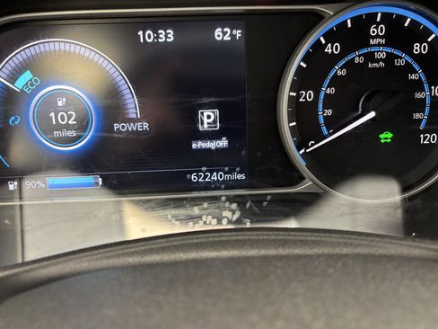 Used 2018 Nissan Leaf SV w/ SV Technology Package image 16