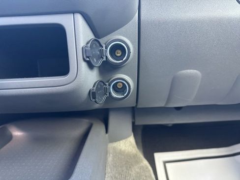 Used 2016 Nissan Frontier SV image 31