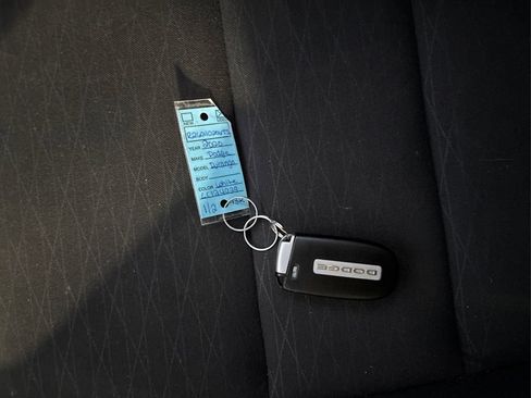 Used 2020 Dodge Durango SXT image 32