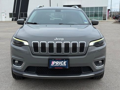 Used 2020 Jeep Cherokee Limited image 9