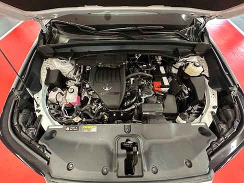 Certified 2025 Toyota Grand Highlander AWD image 9