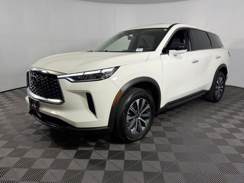 Used 2025 INFINITI QX60 Pure image 3