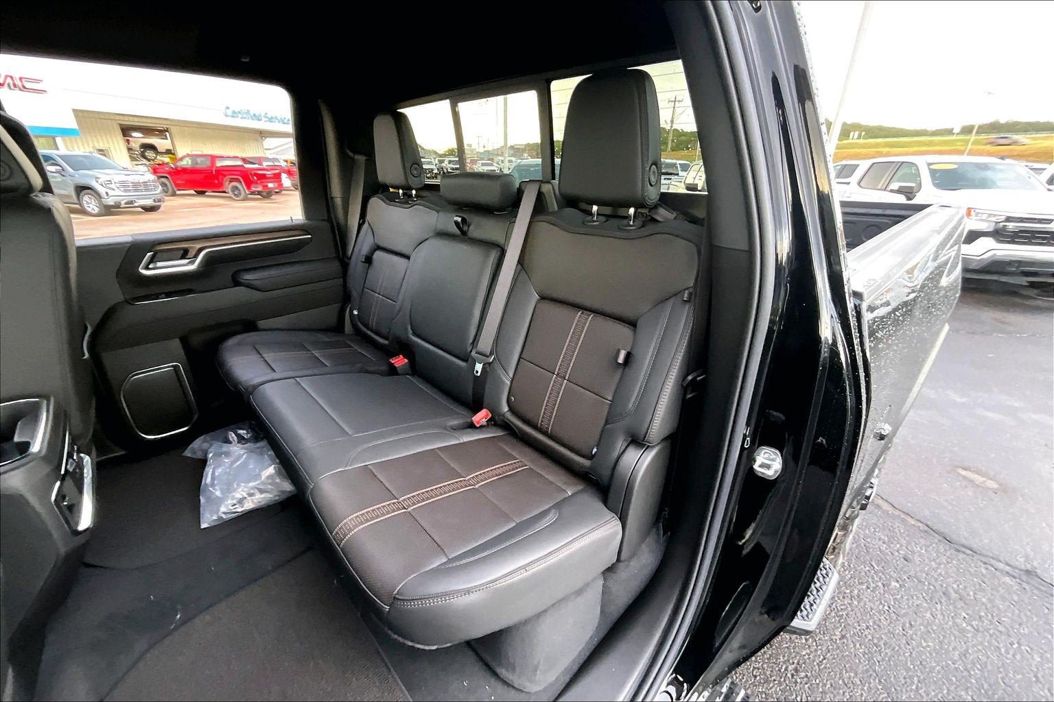 New 2026 Chevrolet Silverado 2500 High Country w/ Midnight Edition AWD/4WD image 10