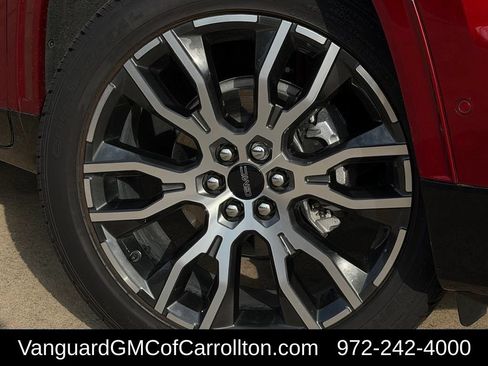 New 2026 GMC Acadia Denali Ultimate w/ LPO, Floor Liner Package AWD/4WD image 9