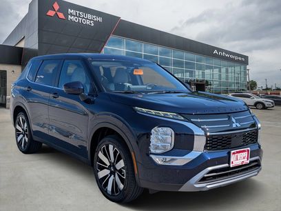 New 2025 Mitsubishi Outlander SE