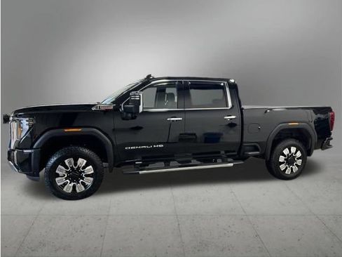 Used 2025 GMC Sierra 3500 Denali w/ Denali Reserve Package AWD/4WD image 2