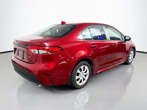 Used 2025 Toyota Corolla LE FWD image 4