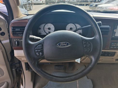 Used 2005 Ford F350 XLT AWD/4WD image 14