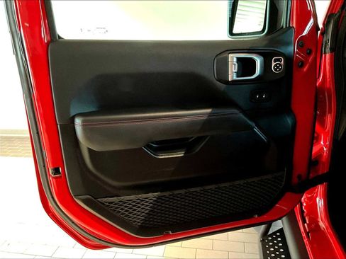 Used 2021 Jeep Gladiator Rubicon AWD/4WD image 26