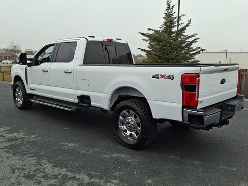 Used 2023 Ford F250 Lariat w/ Chrome Package image 4