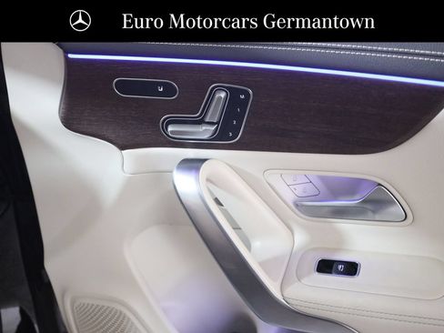Used 2023 Mercedes-Benz CLA 250 4MATIC image 73