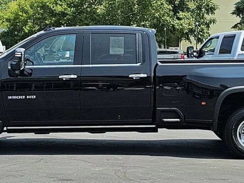 Used 2022 Chevrolet Silverado 3500 High Country w/ Safety Package II image 3