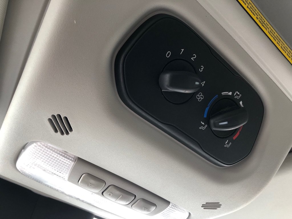 Used 2019 Ford Transit 150 XLT RWD image 34