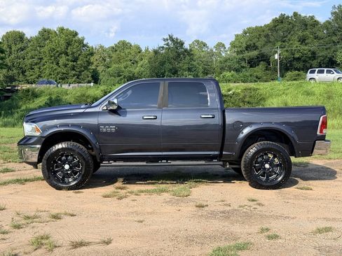 Used 2015 RAM 1500 Laramie w/ Convenience Group AWD/4WD image 2