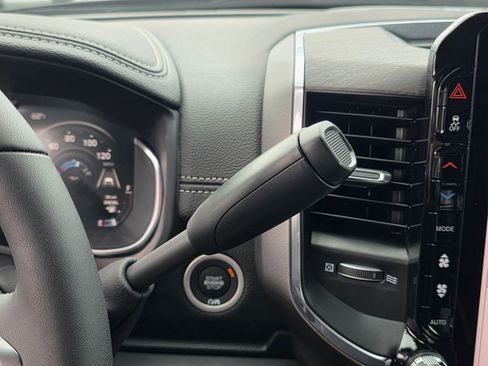 New 2026 RAM 2500 Laramie AWD/4WD image 19