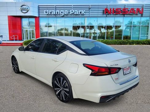 Used 2022 Nissan Altima 2.5 SR FWD image 3